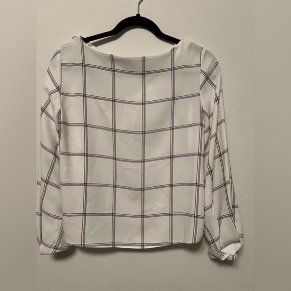 Anne Taylor White Blouse with Ted and black detail. Size SP - Picture 2 of 4